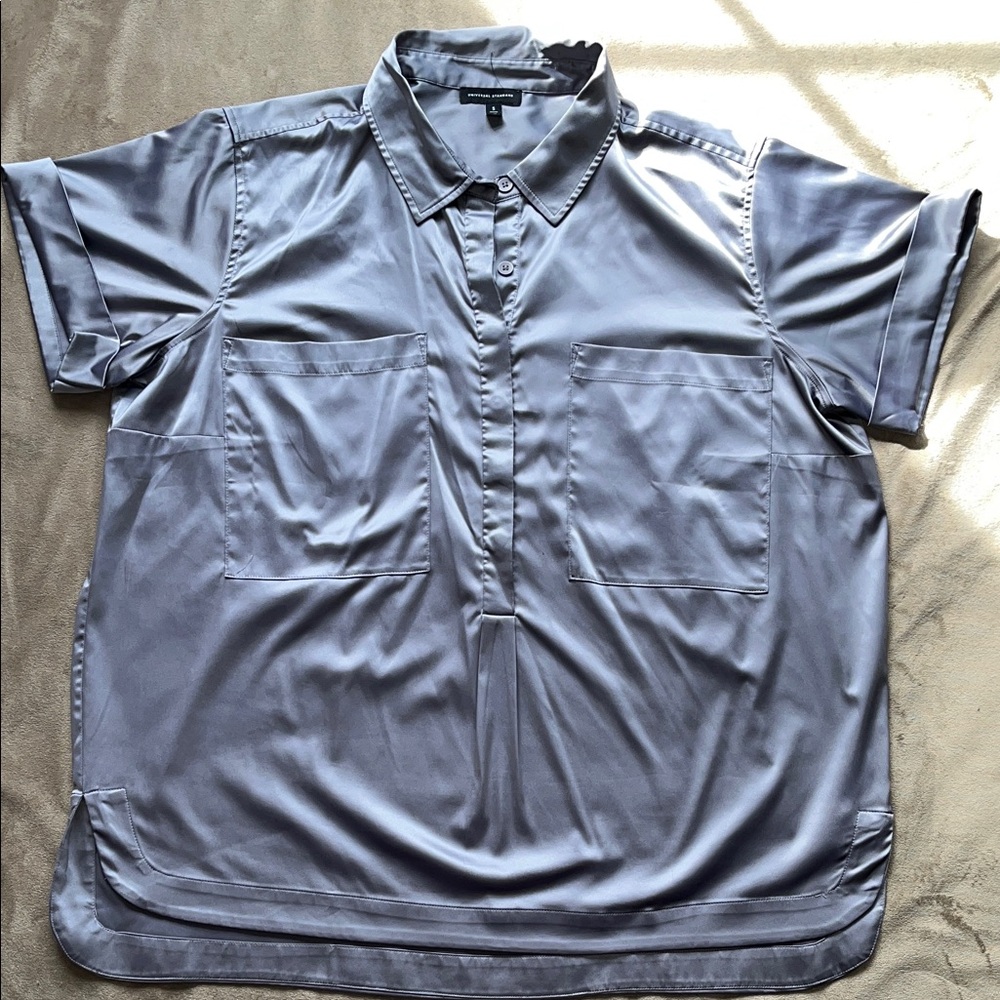 Universal Standard Women's Light lavender Short-Sleeve tunic with Chest Pockets
